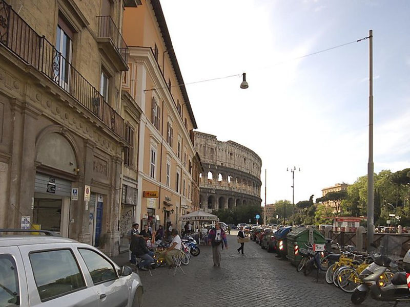 Colosseum Corner 2br Apartment
