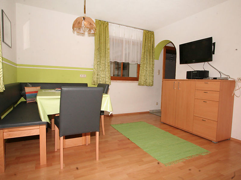 Evi