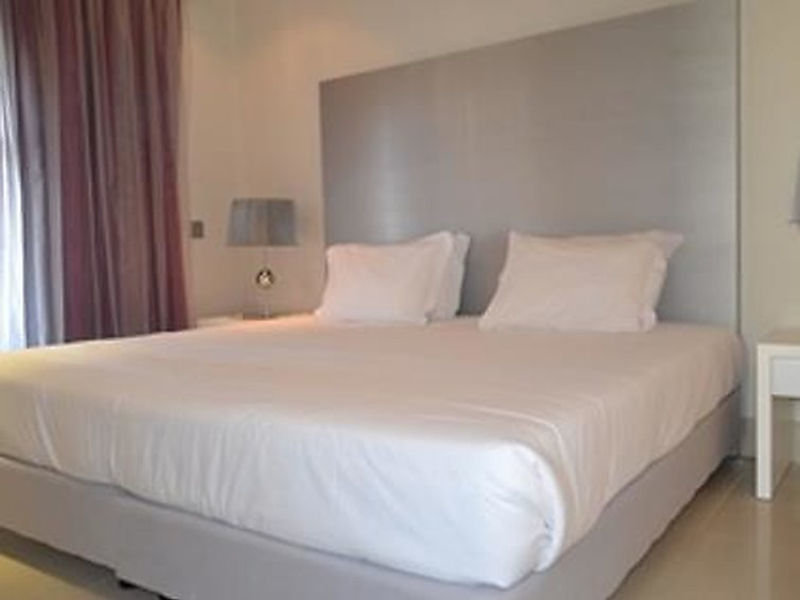 T3 Pine Hill Residences