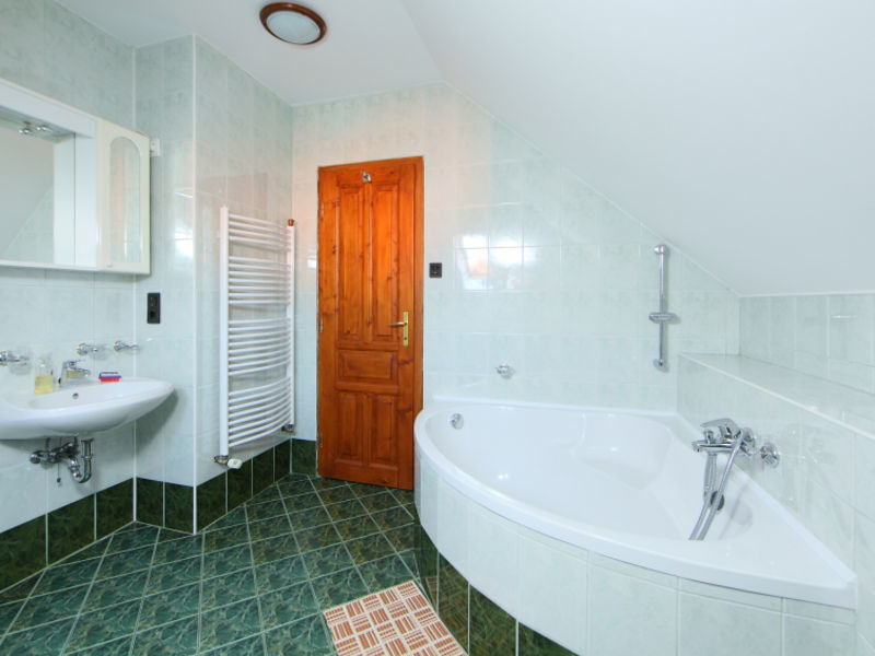 Balaton H2090