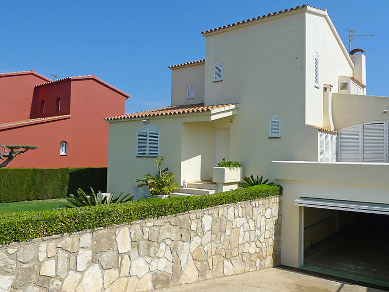 Casa Roques Dorades