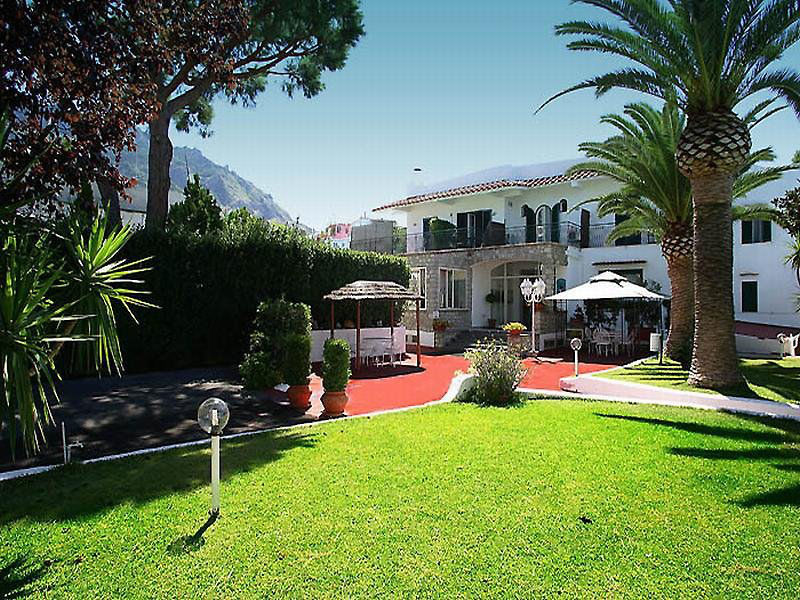 Lord Byron Hotel