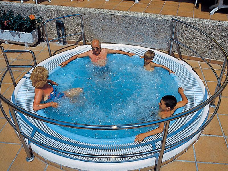 Oasis Tossa