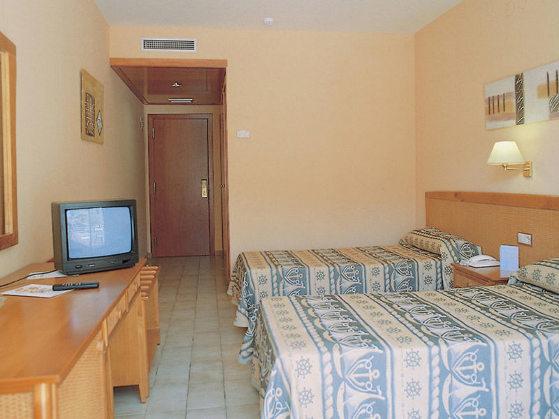 Oasis Tossa