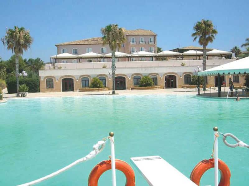Blu Hotel Kaos