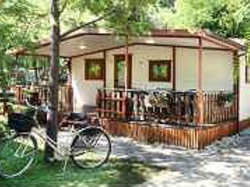 Pineto Beach Village & Camping