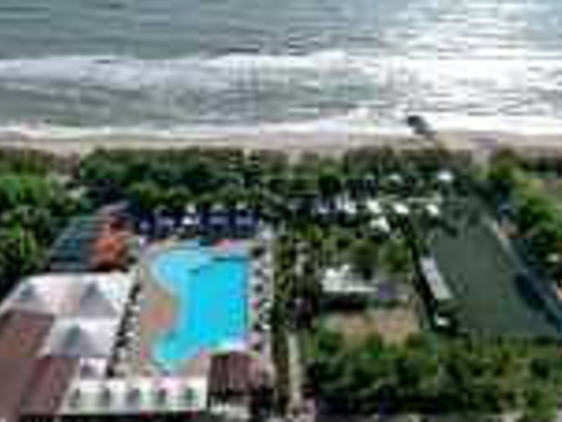Pineto Beach Village & Camping