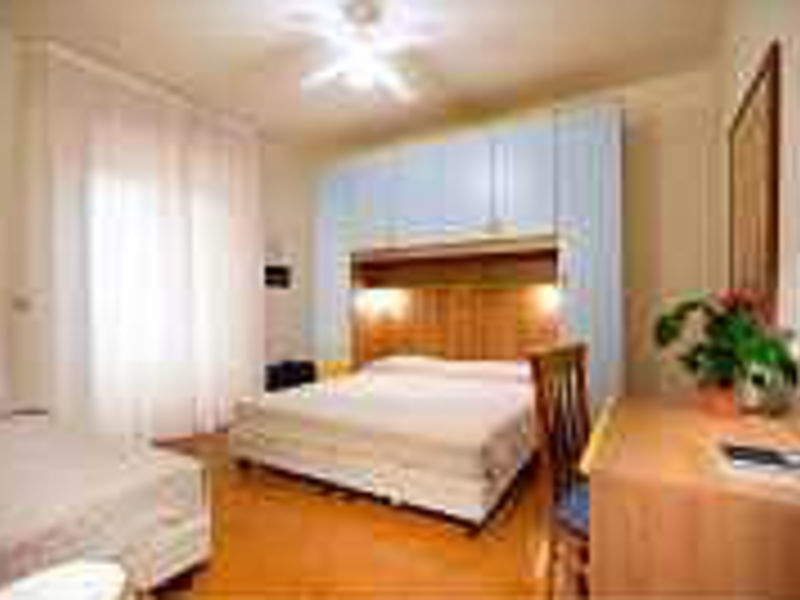 Hotel Etna