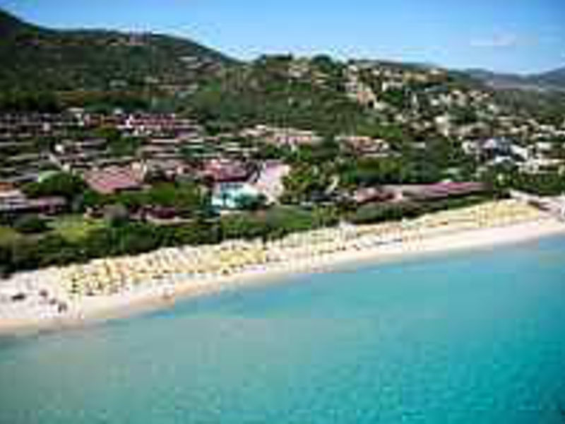 Free Beach Club