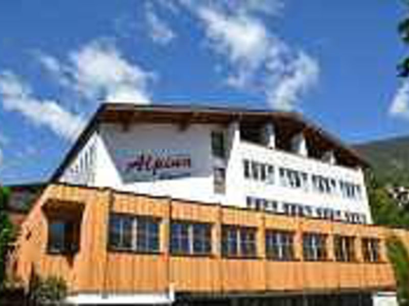 Hotel Alpina Resort