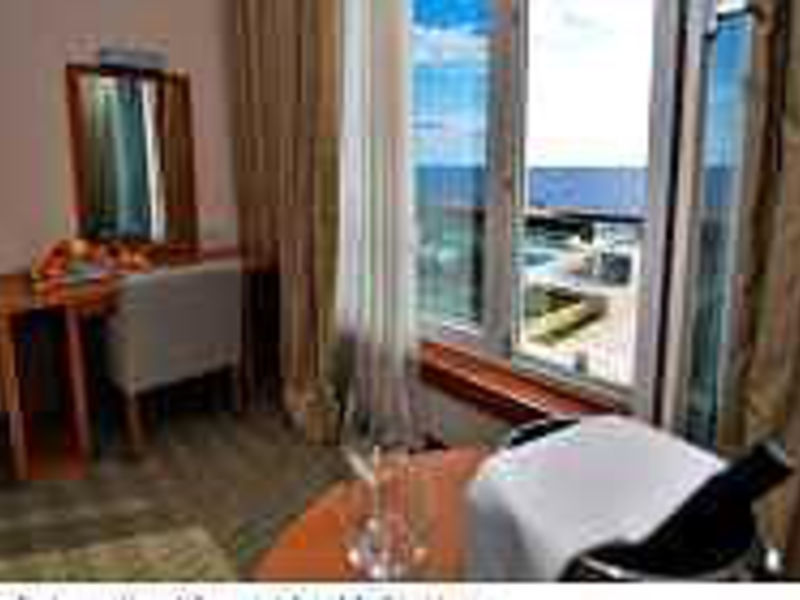 Island Hotel Luna
