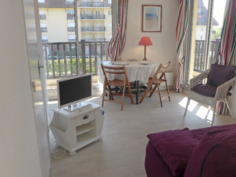 Les Cabourgeaises