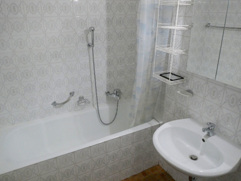 Valaisia 32b