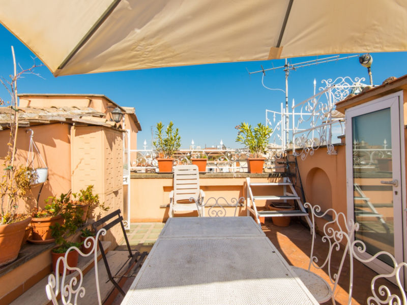 Navona Breaktaking View