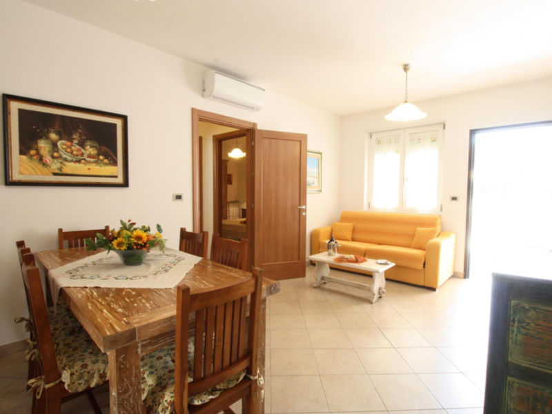 Pearl Apartment