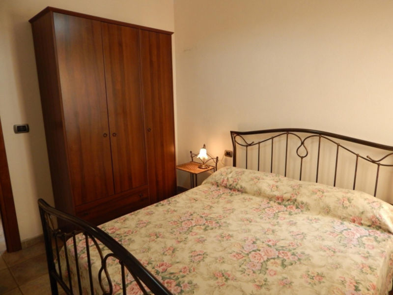 Casa Ruja 1