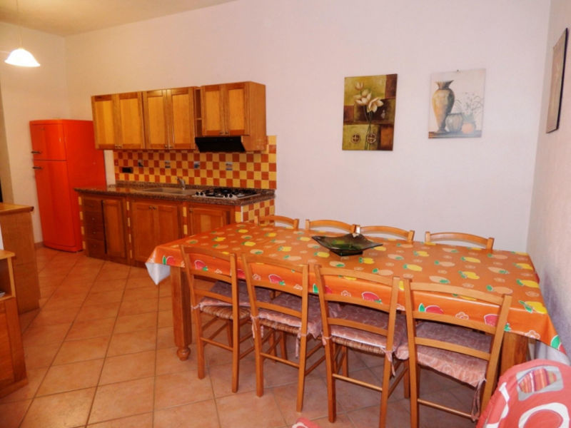 Casa Ruja 2
