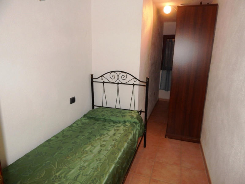 Casa Ruja 2