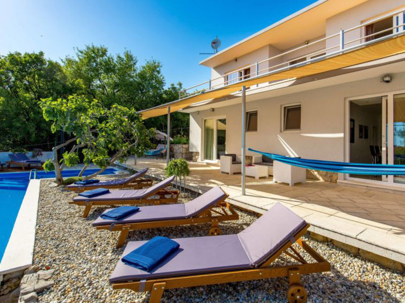 Organic Gardens Villa