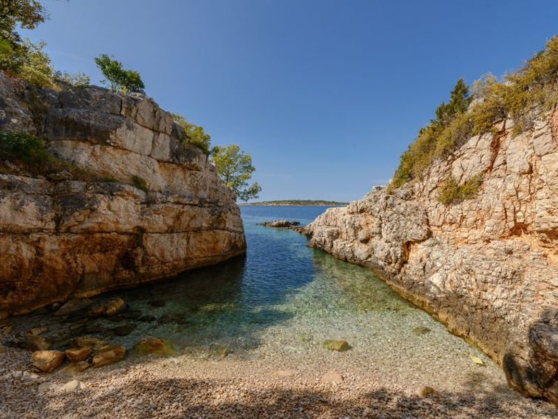 Centovi Dvori