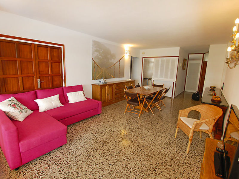 Apt. Fenals Beach 1