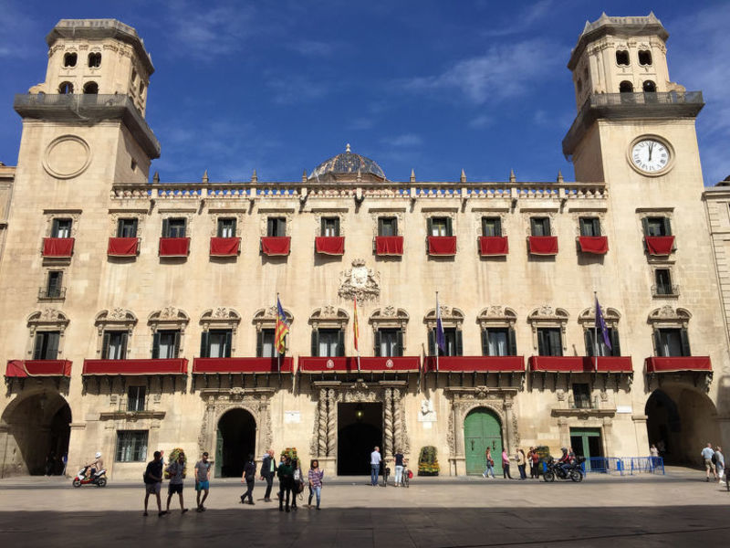 Elegant Alicante