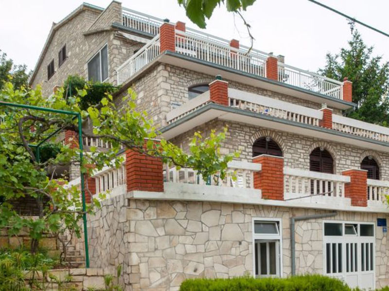 Apartmány Almir