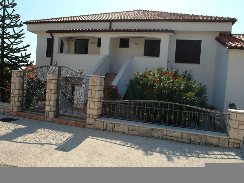 Apartmány 1323-52