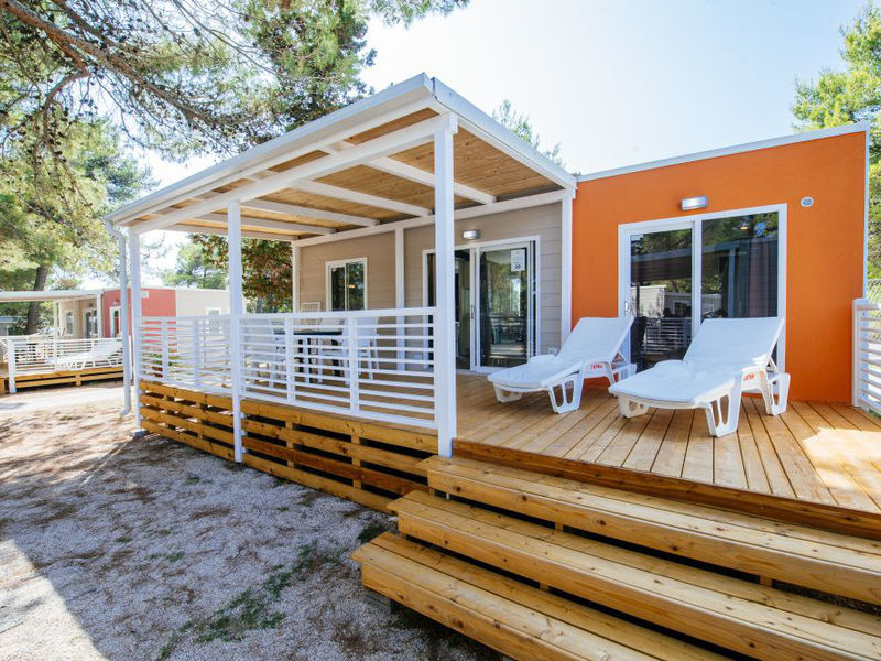 Zaton Holiday Resort - mobilní domky