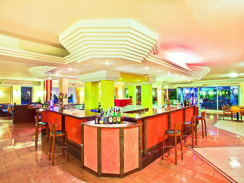 Hotel Savoy Palace