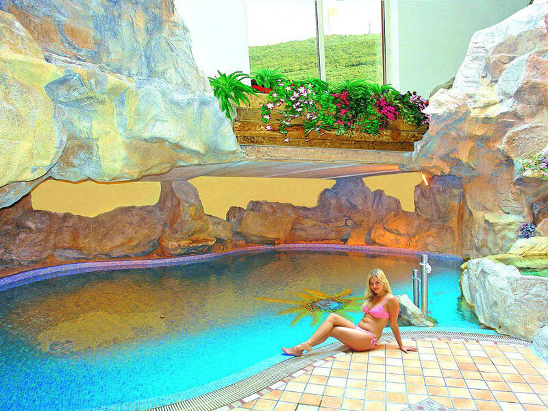 Hotel Savoy Palace