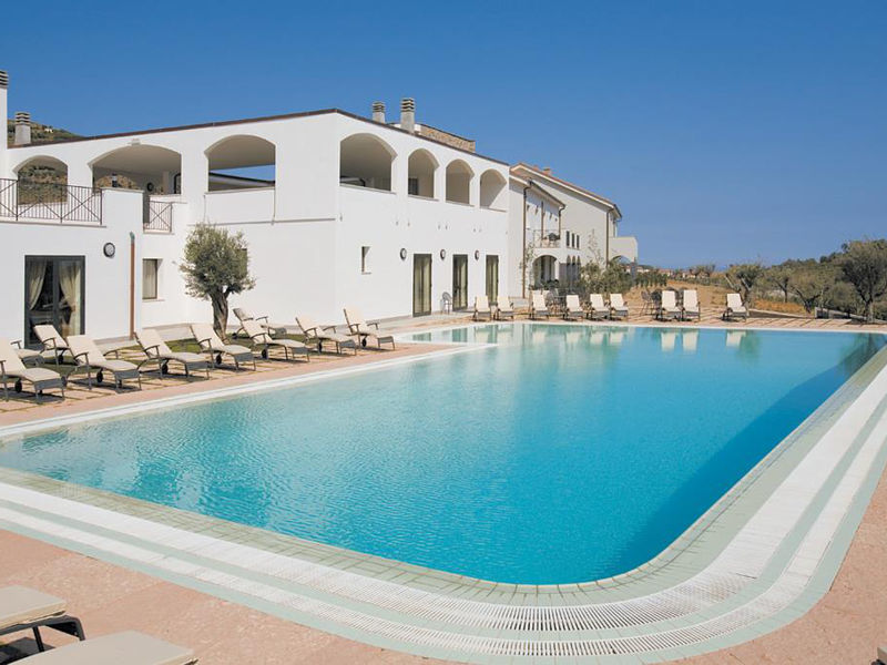 Castellaro Golf Resort