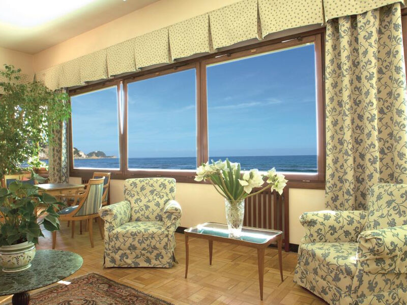 Hotel Flora