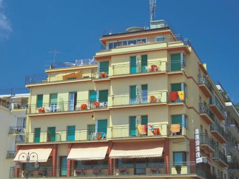 Hotel Flora