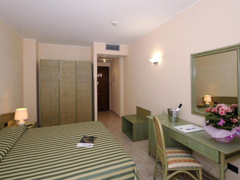 Hotel Rina
