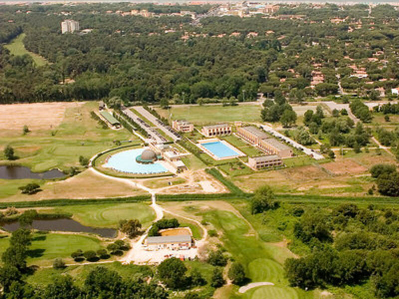 Cosmopol. Golf & Beach Resort