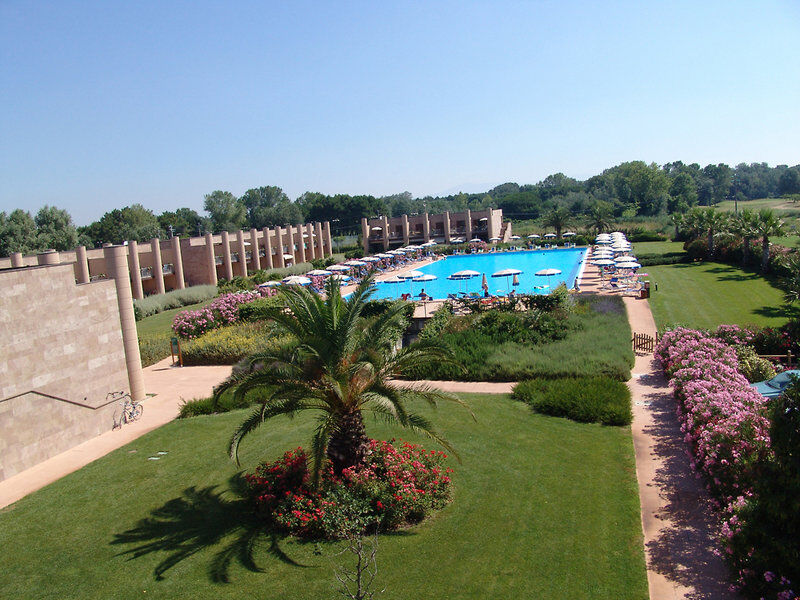 Cosmopol. Golf & Beach Resort