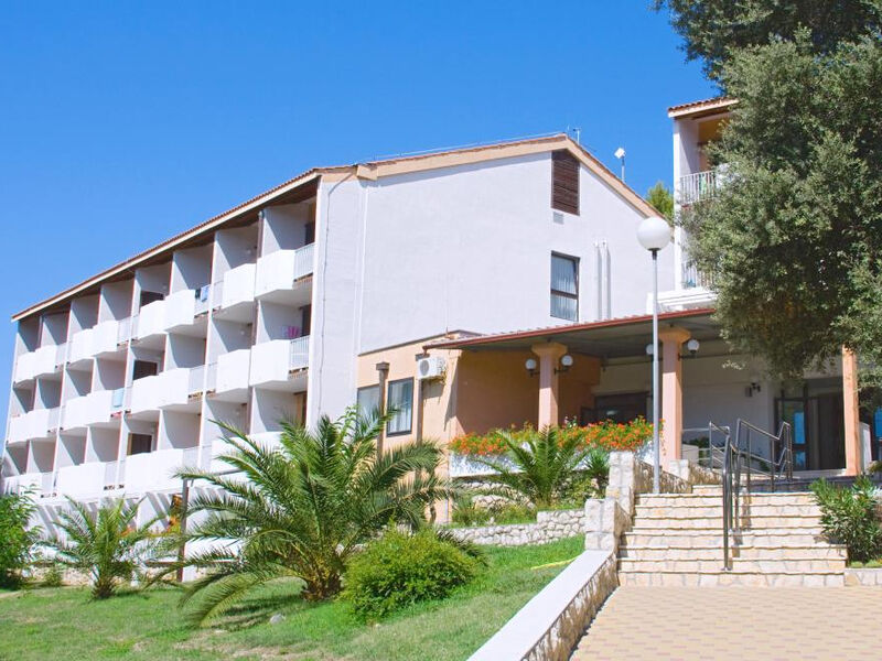 Family Hotel Lopar / Plaza