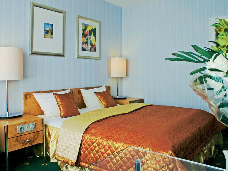 BEST WESTERN Alexa Hotel