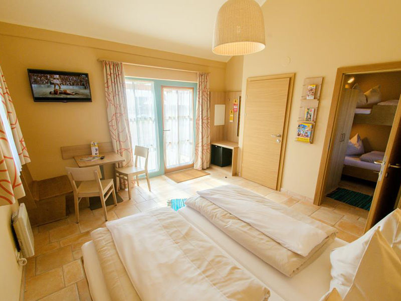 JUFA Hotel Neutal Landerlebnis