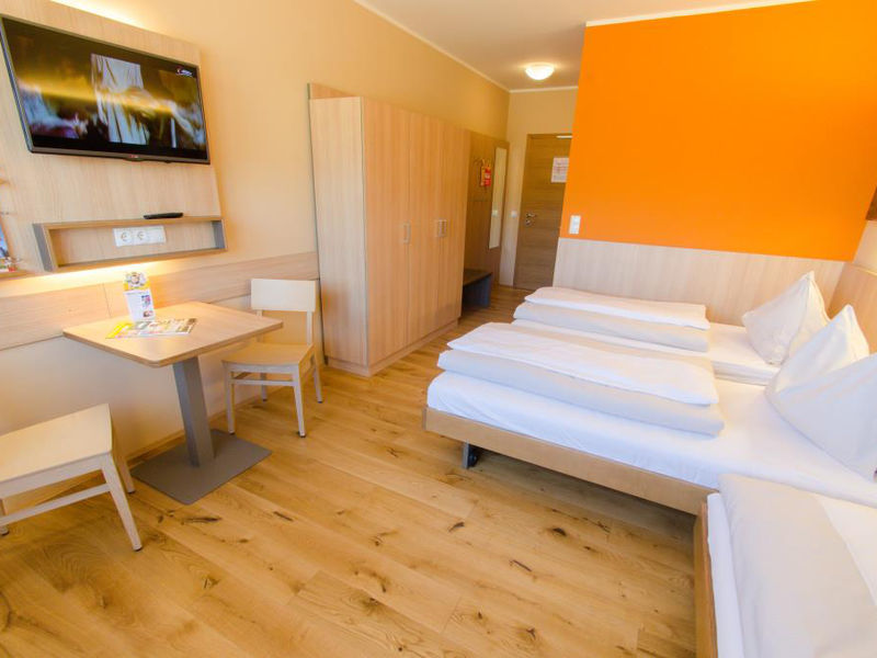JUFA Hotel Neutal Landerlebnis