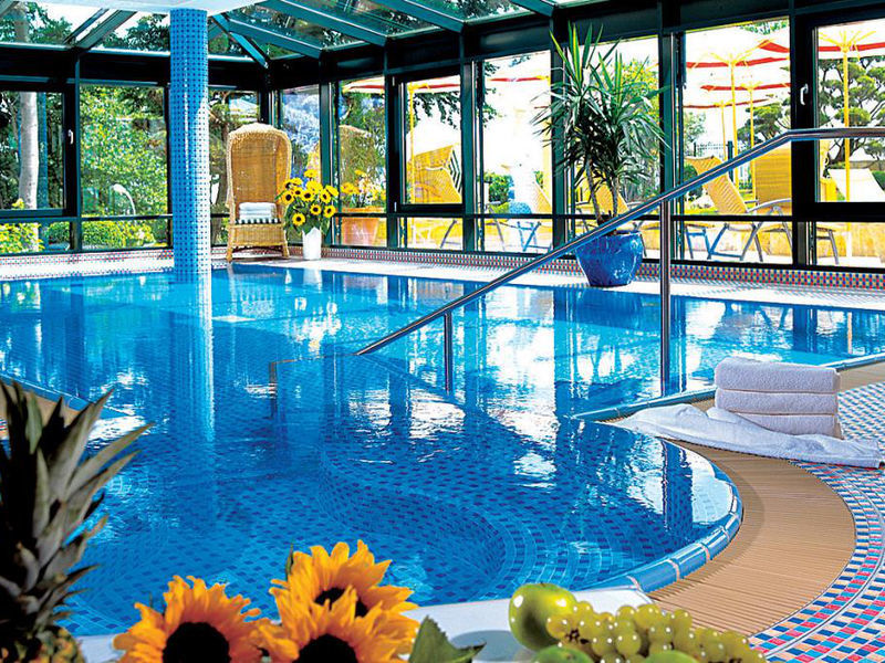 Travel Ch. Strandhotel Bansin