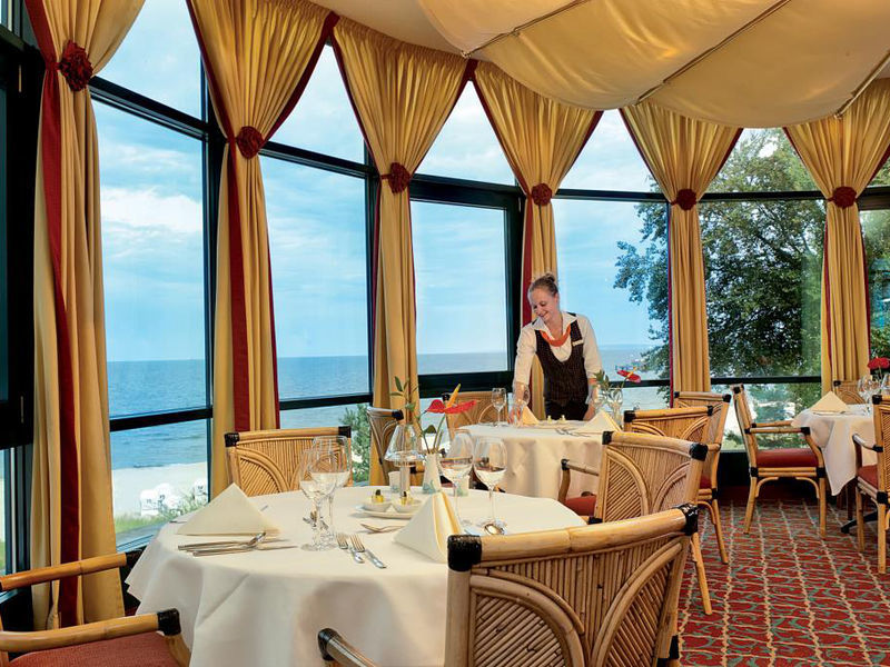 Travel Ch. Strandhotel Bansin