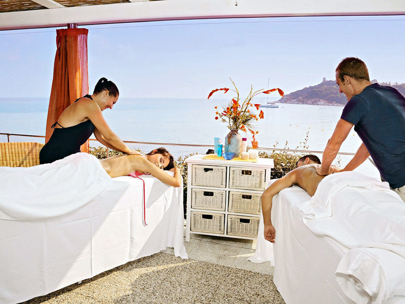 Cormoran Hotel