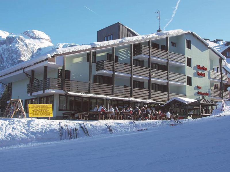 Hotel Alaska