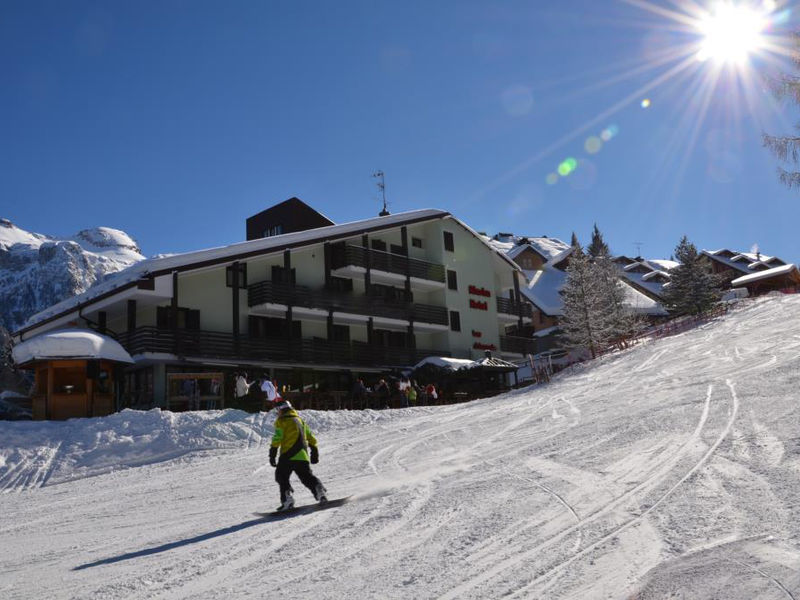 Hotel Alaska