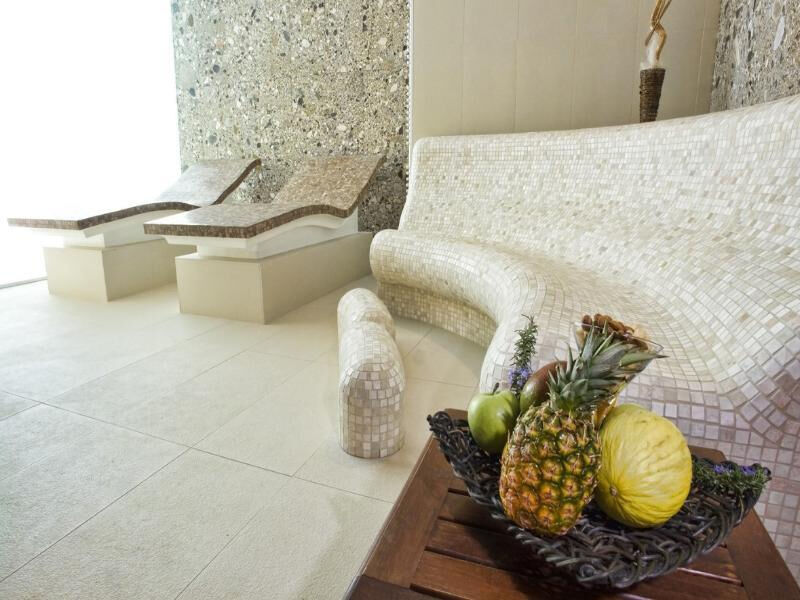 Hotel Paradise Beach