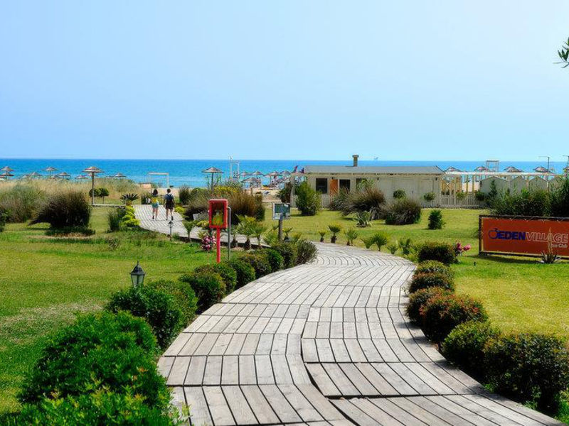 Club Sikania Resort