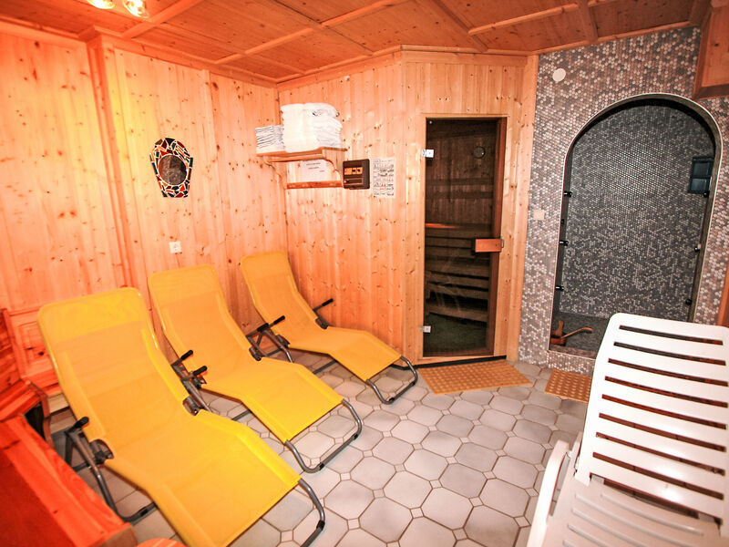 Pokoj 100.2