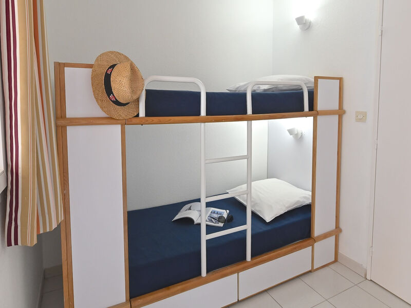 Pokoj 33